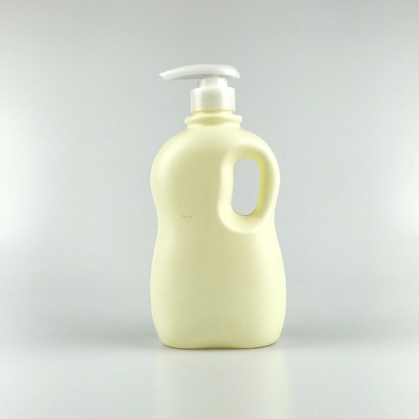 زجاجة شامبو HDPE بلاستيكية فارغة سعة 800 مل مع مورد حاوية غسيل الجسم بمقبض